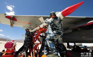 王者荣耀不正常出装：英雄定位和装备选择的重要性