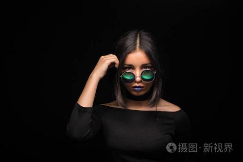 王者荣耀黑色系战术教学-第1张图片-益智游 王者荣耀黑色系战术教学-第1张图片-益智游